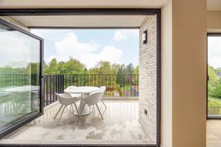 Zeer energiezuinig ruim appartement op supercentrale ligging op wandelafstand van het bruisende centrum van Brasschaat. Het appartement geniet van...
