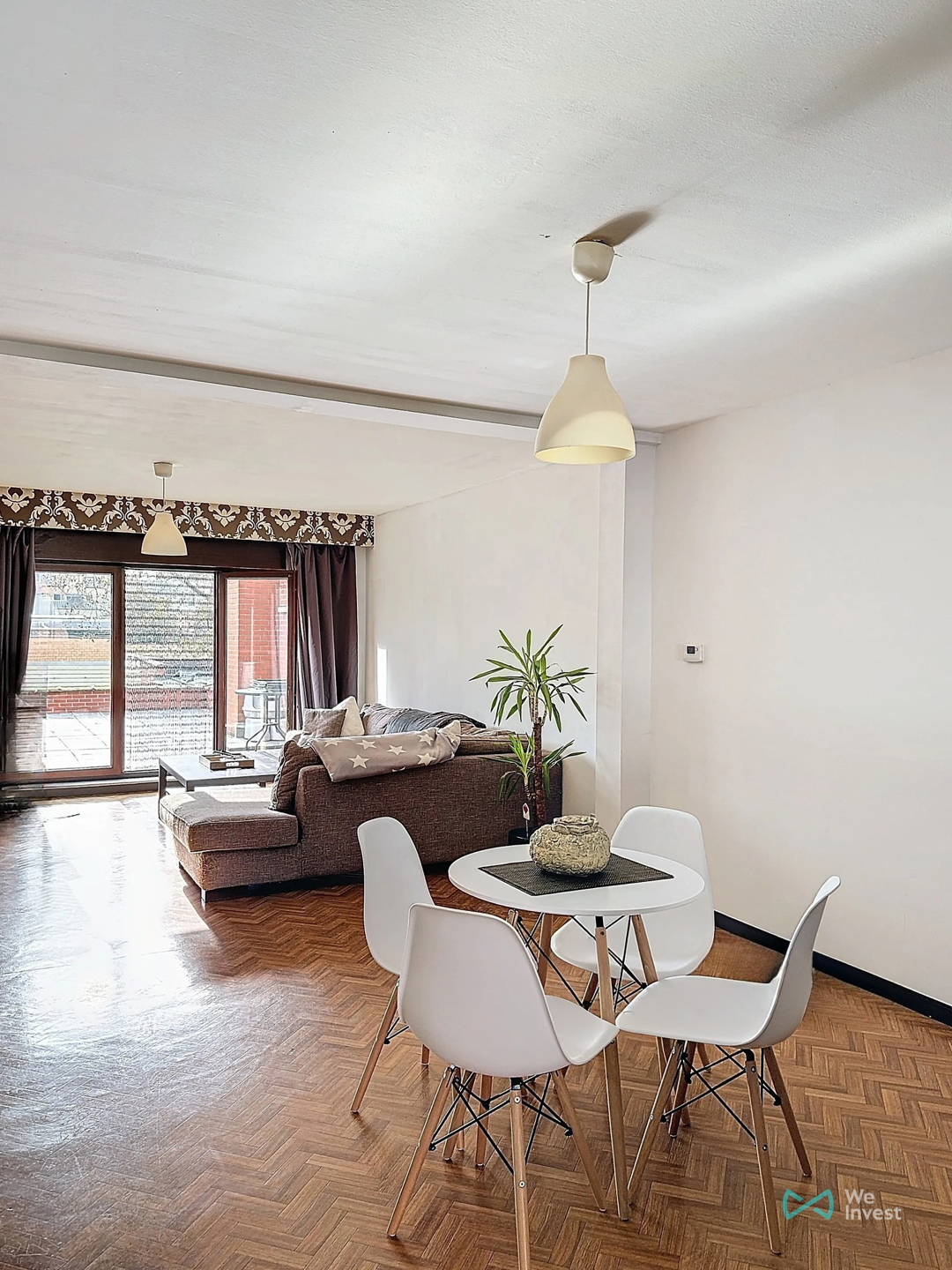 Verrassend ruim triplexappartement en aparte handelsruimte. - foto 2