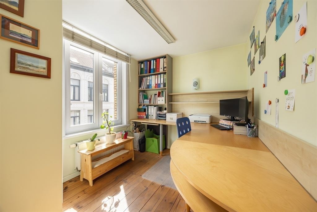 Unieke woning met eclectische gevels en dakterras - foto 4