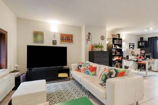 Dit ruime en betaalbare appartement in Beersel biedt een aangename woonomgeving met een prachtig open uitzicht over de velden. Rust, ruimte en...