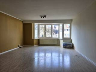 Dit zeer goed gelegen appartement bevindt zich op de tweede verdieping van een verzorgd gebouw met lift, op wandelafstand van de Grote Markt...