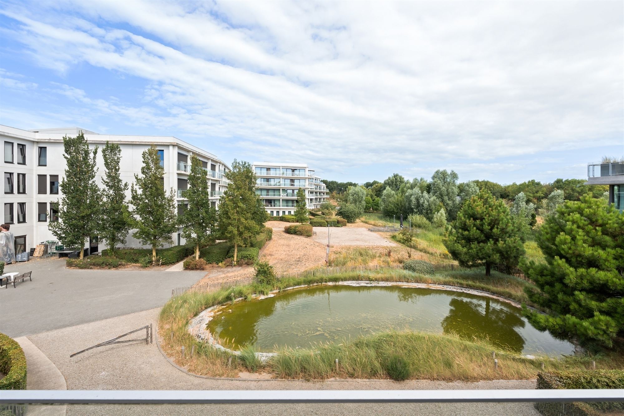 LICHTRIJK APPARTEMENT MET TWEE TERRASSEN - foto 4