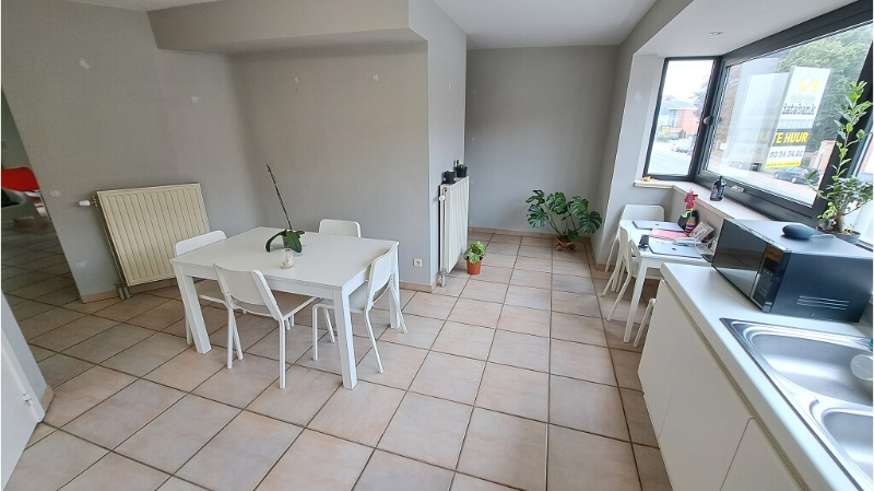 Prachtige Duplex met Terras en Tuin te huur in Sint-Andries Brugge - photo 4