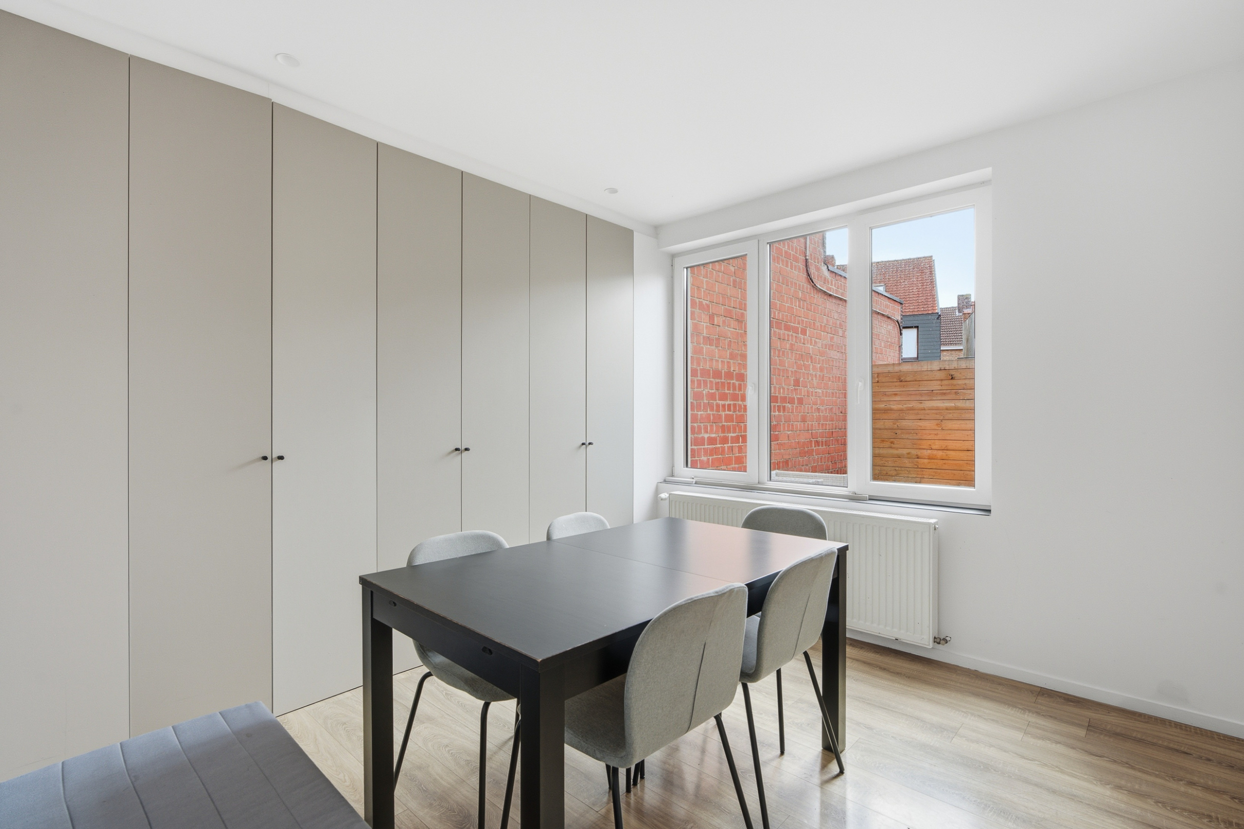 Vernieuwde woning met 5 slaapkamers te Zeebrugge - foto 4