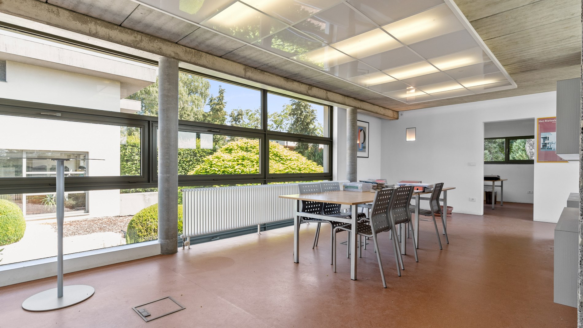 Commercial à louer à Linden - photo 2