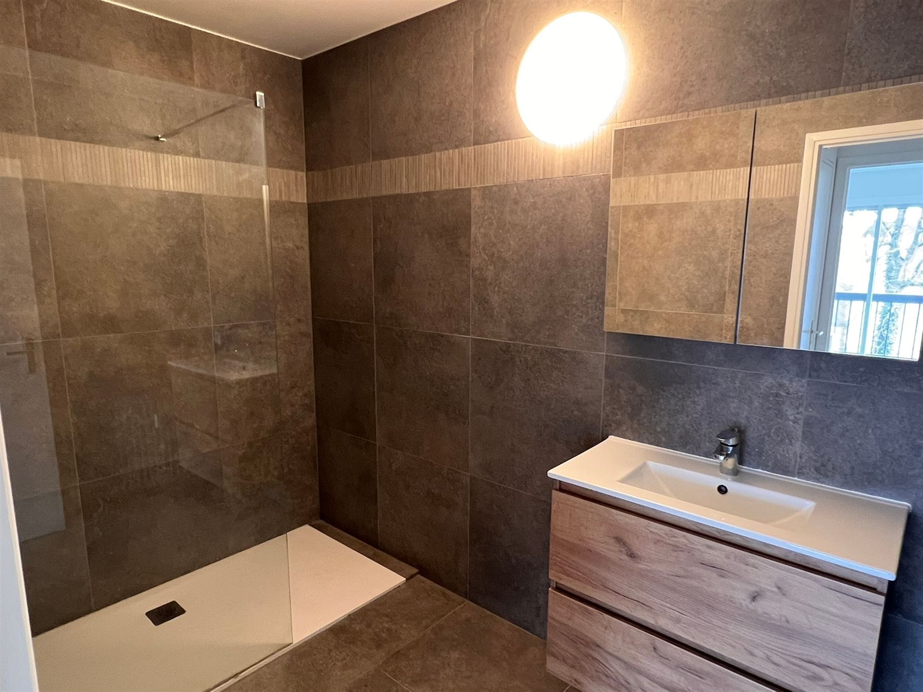 Renovated 1-bedroom apartment - photo 4