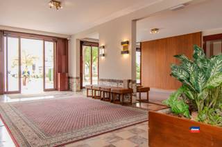 <p><span>ANTWERP | READY-TO-MOVE-IN THREE-BEDROOM APARTMENT WITH A SMALL TERRACE ON THE FOURTH FLOOR OF A WELL-MAINTAINED BUILDING WITH AN ELEVATOR | EPC B | </span></p><p><span>Layout as follows: entry hall with coat closet and built-in closets—laundry room—living room with hardwood floors—closed, fully equipped kitchen with access to the small terrace—new bathroom with walk-in shower and vanity—separate toilet—night hall—three bedrooms. 2 Basements. </span></p><p><span>Monthly expenses amount to approximately 300 euros (water, heating, elevator use, meter reading, maintenance, etc.).</span></p><p><span>The electrical system complies with AREI standards.</span></p>