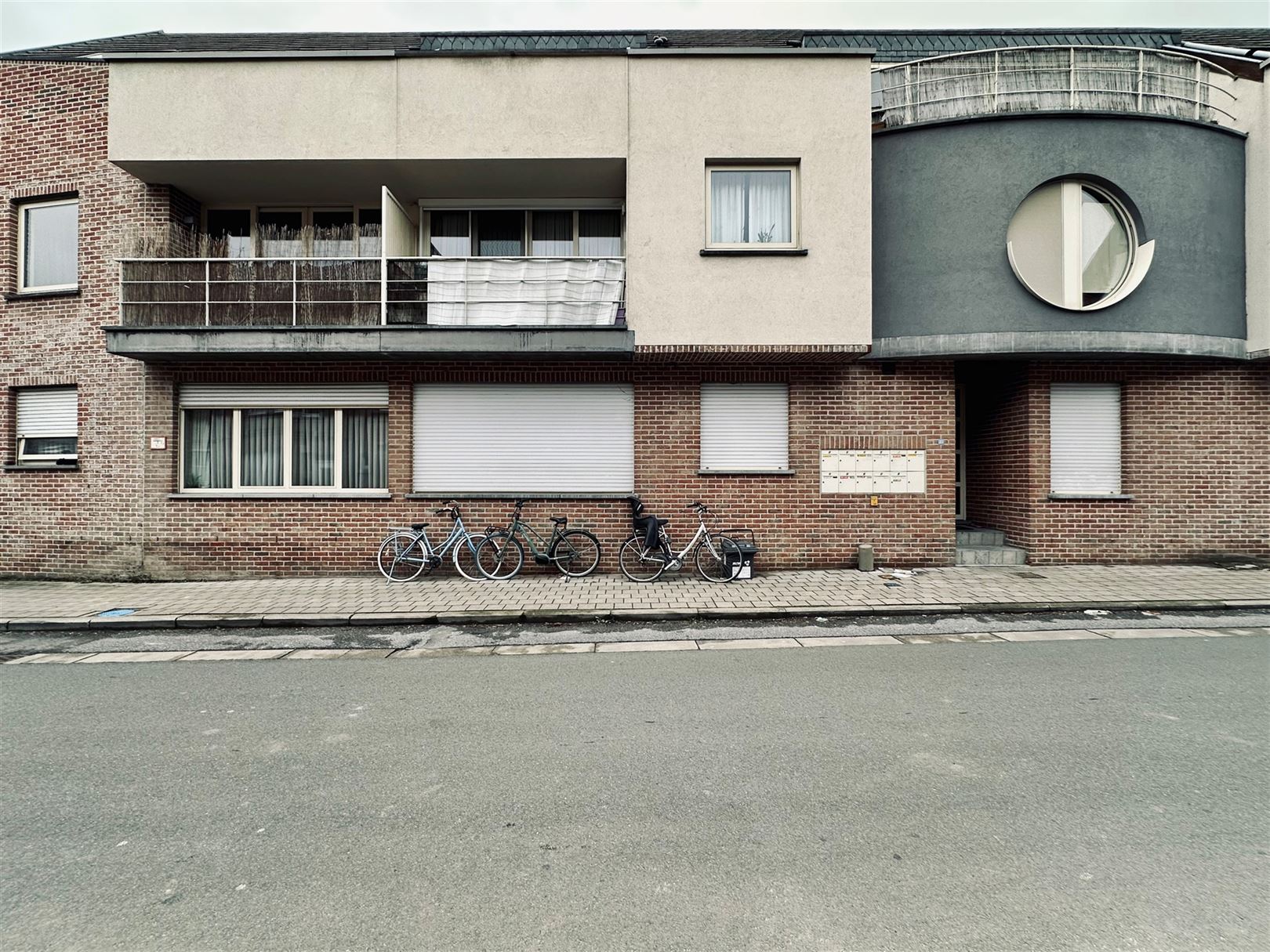 Appartement op de eerste verdieping nabij het centrum van Temse - foto 2