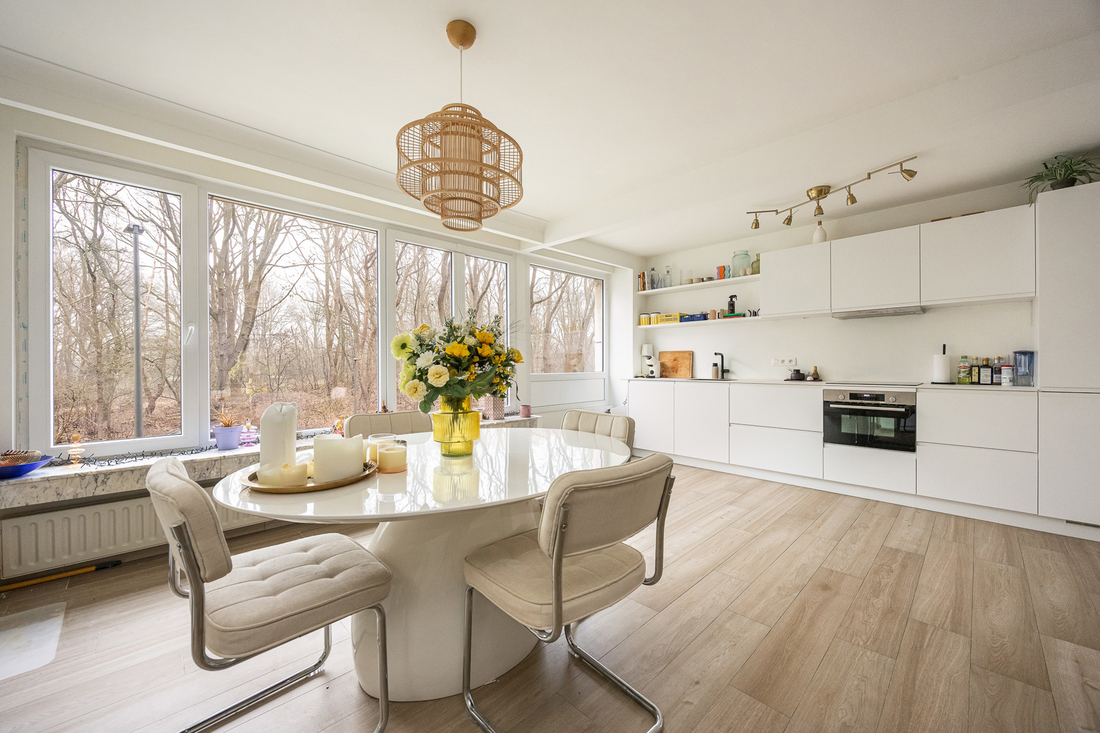 Gerenoveerd appartement nabij een groene omgeving - foto 2