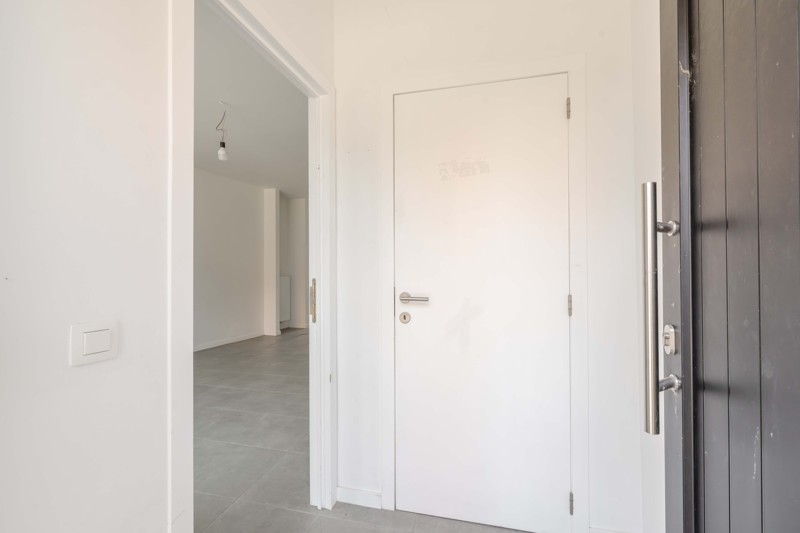 🏡 Volledig gerenoveerde rijwoning met 3 slaapkamers, 2 badkamers &amp; gezellige binnenkoer in Wevelgem - foto 2