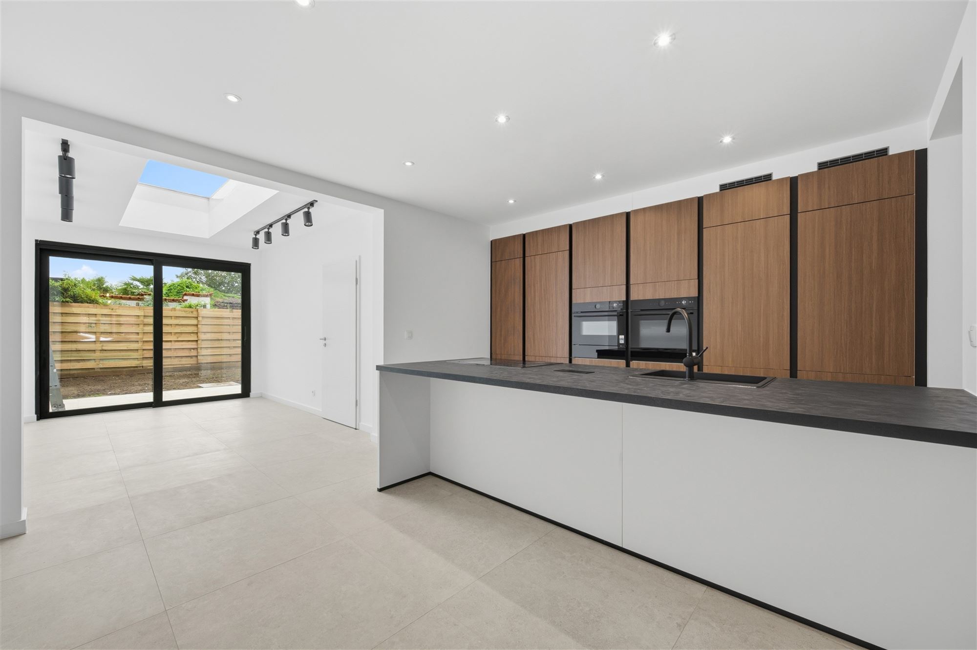 House - photo 4