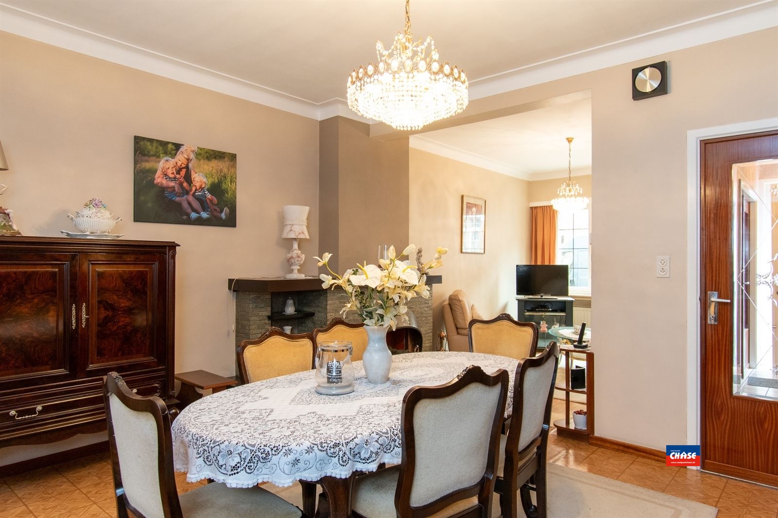 Charmante (op te frissen) rijwoning met 3 à 4 slaapkamers en prachtige tuin - foto 5