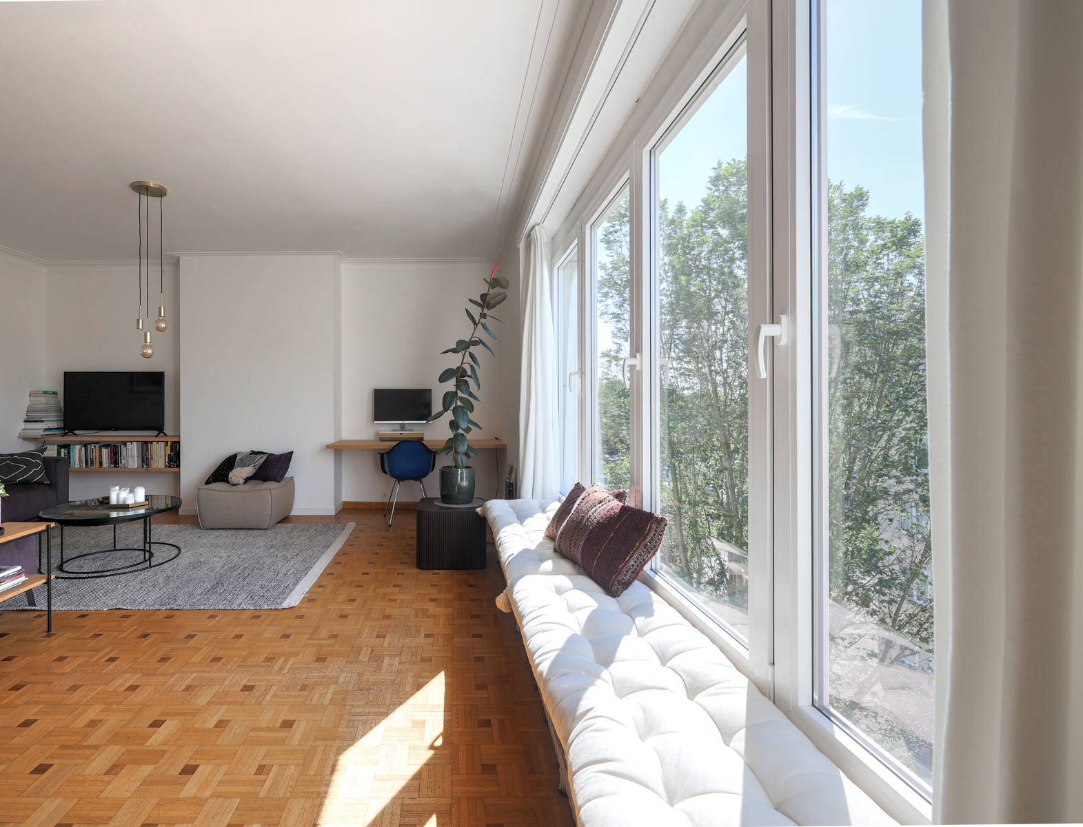 Lichtrijk appartement met karakter, top verdieping - foto 4