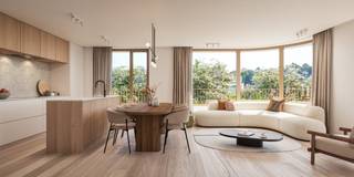 <strong>Koksijde-Bad, residentie La Verderie A108</strong><br /><br />Bestaande uit: inkomhall, woonkamer met toegang tot het terras, open en volledig ingerichte keuken, 2 slaapkamers, badkamer met inloopdouche en wastafel in meubel, afzonderlijk toilet en 2 bergingen.<br /><br />Oppervlakte appartement: 105,87m² + terras 11,45m²<br /><br />Aankoop mogelijk van garages.<br /><br />Oplevering voorzien najaar 2027.<br /><br />Alle info ter beschikking in ons kantoor!