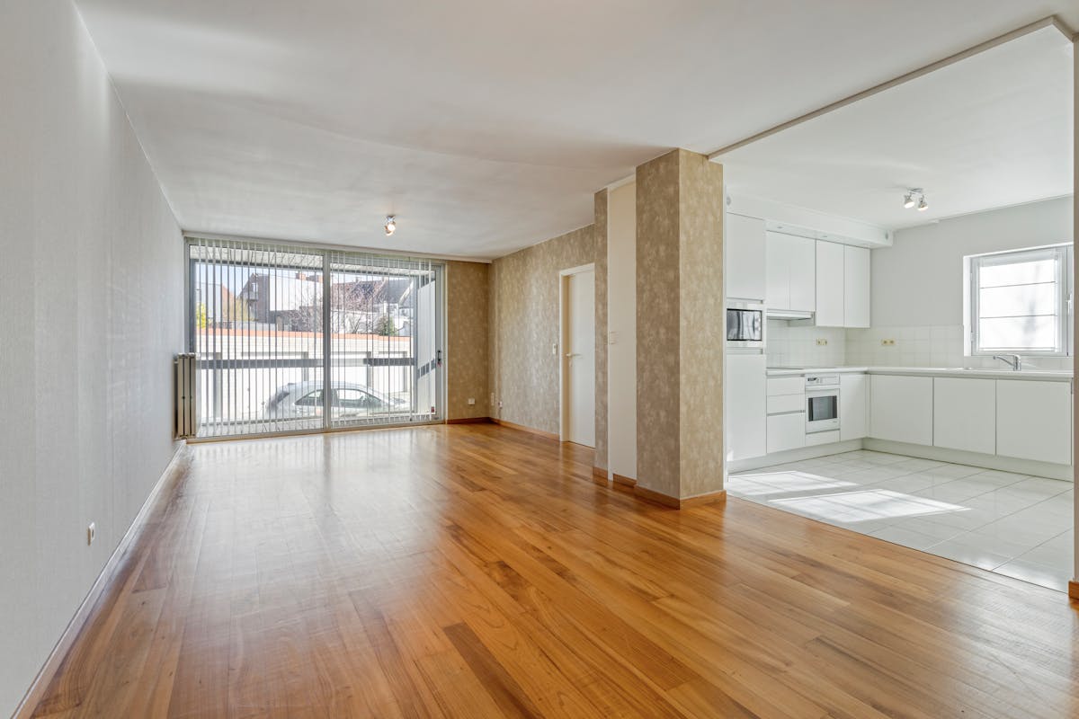 Instapklaar appartement met terras te koop in Roeselare. - foto 1