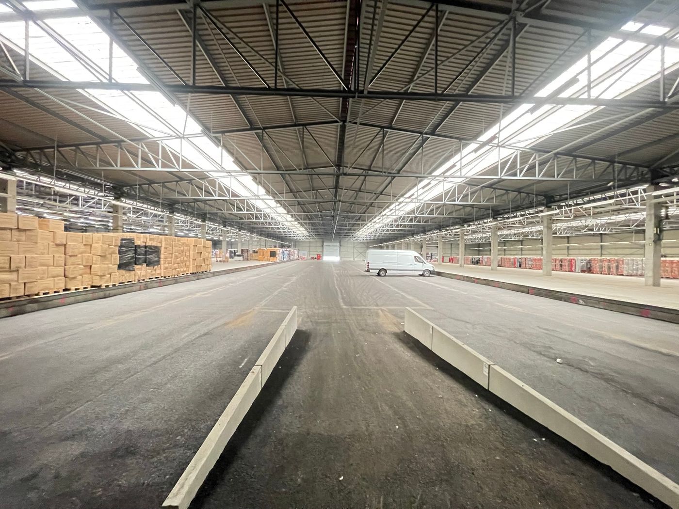 4.000 m² opslagruimte nabij E19 - foto 2