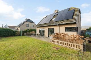 TOP ! Maison 4 façades prête à emménager et économe en énergie avec 4 chambres, allée et jardin ! Située au calme dans une rue en cul-de-sac...