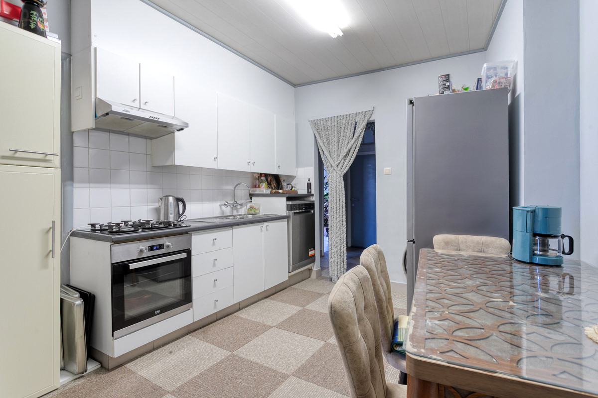 RUIM APPARTEMENT MET 2 SLAAPKAMERS &amp; ZICHT OP HET PROF MAC LEODPLEIN! - foto 5