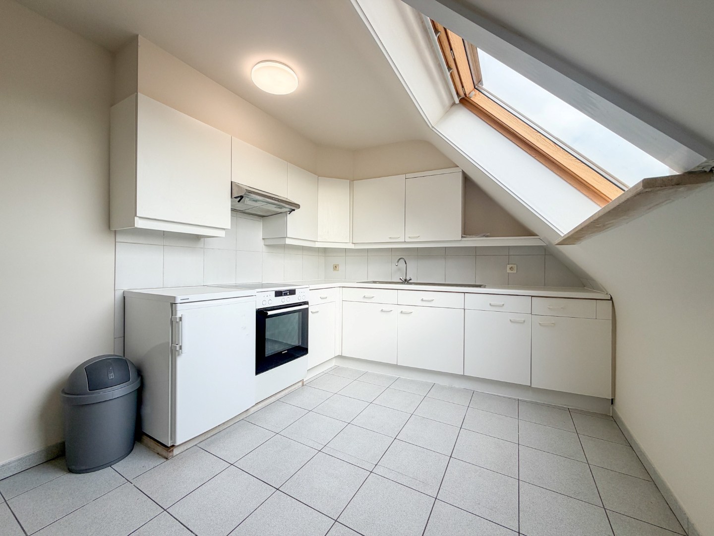 Ruim instapklaar 2-slpk appartement (96 m²), centrum Torhout. - foto 4