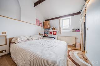 3 appartements 1 chambre très lumineux dans un petit immeuble de 6 unités.Situés à quelques pas du centre de Namur et proches de toutes les...