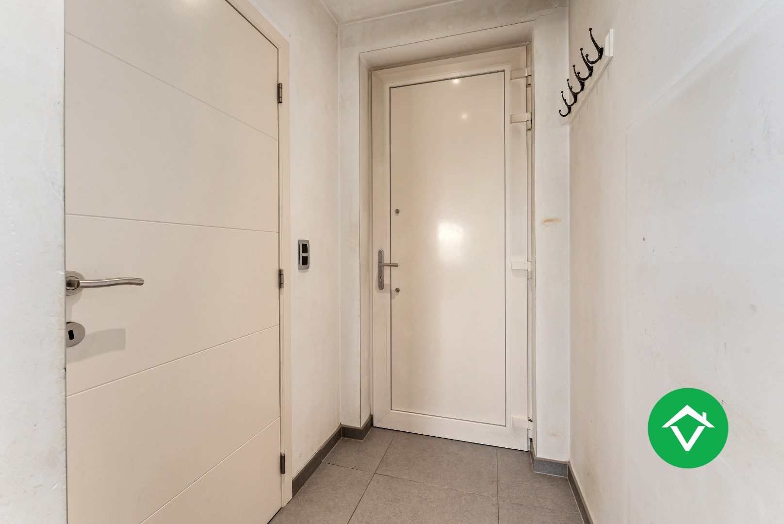 Recente woning (2011) met 3 slaapkamers, inpandige garage en vergezichten te Koekelare - foto 3