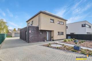 <p><span>This warm home is waiting for you in the heart of Heppen.</span></p><p><span><br />In a warm neighborhood (cul-de-sac)  you will feel right at home. Stores and schools are around the corner and nature is nearby.</span></p><p><span>In terms of access also perfect because 10 minutes from the highway.</span></p><p><span> </span></p><p><span>We enter the house through the hall from where there is access to a ground floor bedroom (now used as an office) and the guest toilet.</span></p><p><span>Through the entrance hall we make the step to the large living space. <br />One thing to notice here is that everything is finished to perfection. The ceramic parquet completes it all ‘’ .<br />You enjoy here, as in the adjoining semi-open kitchen of an optimal light.<br /><br />From here there is a visually optimal connection with the garden.</span></p><p><span> </span></p><p><span>On the second floor there are fully-fledged 2 children's bedrooms. The bathroom -with shower and bathtub- joins the convenient dressing room and the mistress bedroom. </span></p><p><span>There is also a separate toilet on the second floor.</span></p><p><span> </span></p><p><span>On the</span><span><sup>2nd</sup></span><span> floor there is another spacious guest room.</span></p><p><span> </span></p><p><span>All over the house you will find built-in closets. You will see that the washer and dryer have also been neatly hidden away.</span></p><p><span> </span></p><p><span>The fenced garden is nicely oriented and offers a lot of privacy</span></p><p><span>The garage has an automated gate and the garden shed at the back gives plenty of room for winter lounge storage.</span></p><p><span>Enjoyment is the word here and relaxing is not an art.</span></p><p><span> </span></p><p><span>Because technically this home is complete:</span></p><p><span>+ no renovation obligations because a super energy score of 89.<br />+  the electrical system is compliant<br />+ no asbestos applications<br />+ no building violations<br />+ use of rainwater <br />+ active cooling in the living space, master bedroom and hallway<br />+ 33 solar panels so that receiving the electricity bill remains fun<br />+ green power certificates until 2035<br />+ shutters<br />+ alarm system</span></p><p><span> </span></p>