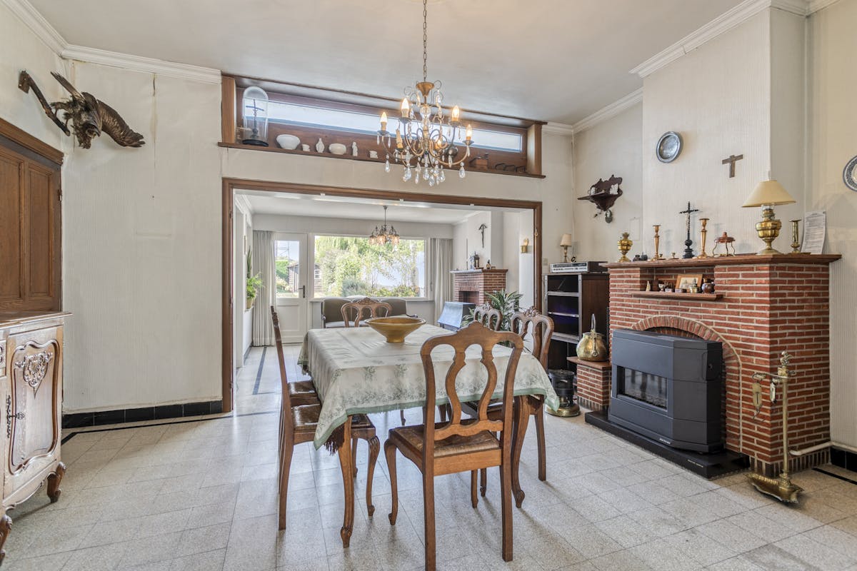 Karaktervol huis met zonnige tuin, 3 slaapkamers én garage met uitweg - foto 4