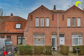 Eerste kijkdag zondag 8 februari - op afspraak - bieden mogelijk tot di 10 februari 18u. Deze woning bevindt zich in de rustige Mayerlei met in de...