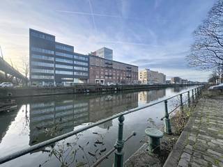 In Residentie De Nieuwe Molens bieden we dit instapklare appartement aan op de vierde verdieping, met een bewoonbare oppervlakte van 122m² en...