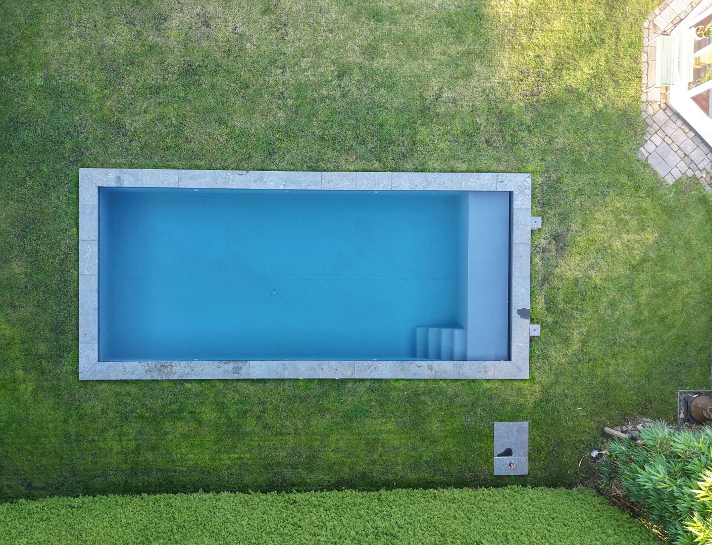 Charmante en ruime woning met zwembad en bijgebouw op toplocatie - foto 5