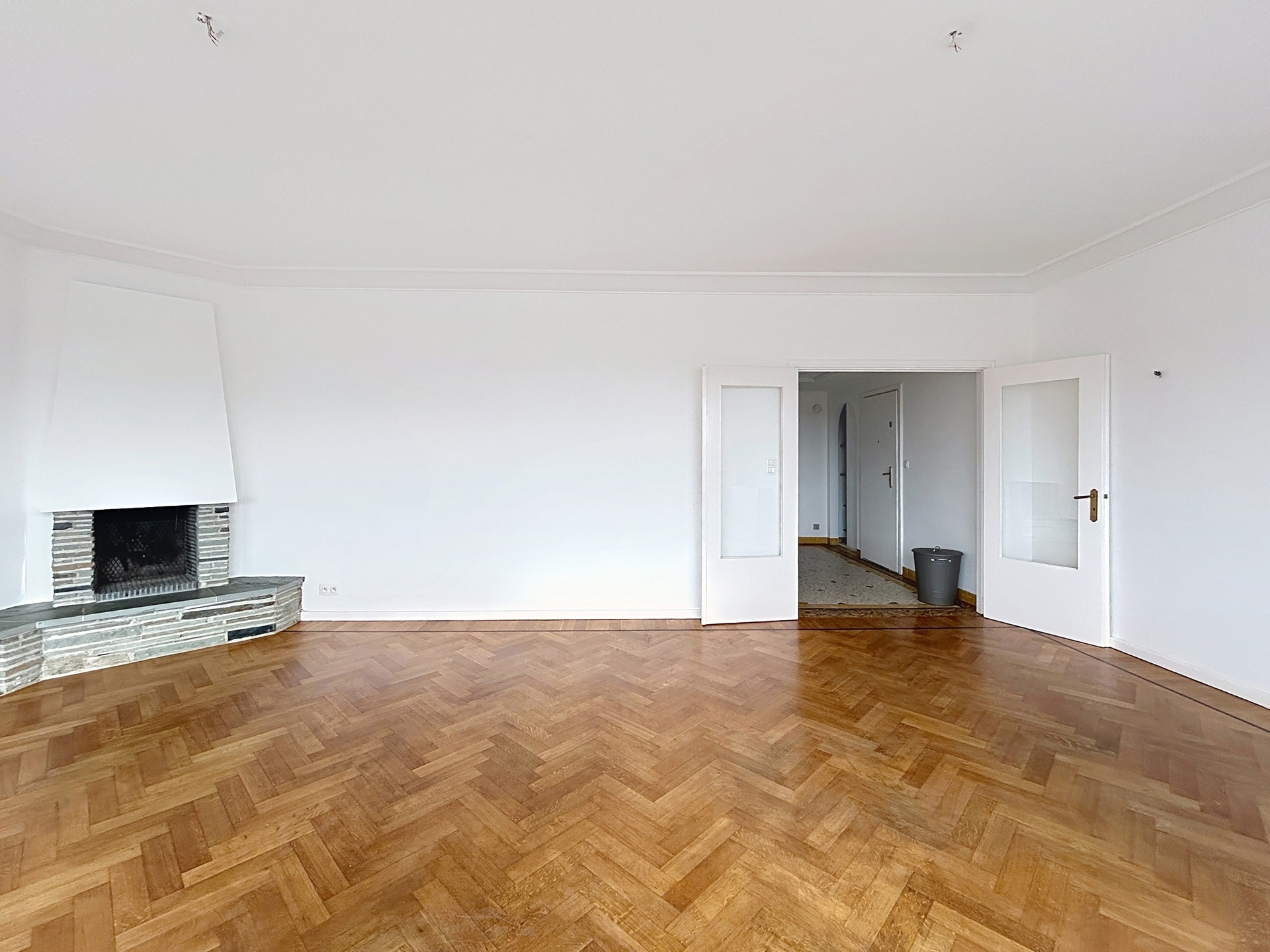 Appartement 1200€ + parkeerplaats/garage (150€) + kosten (150€) - foto 4