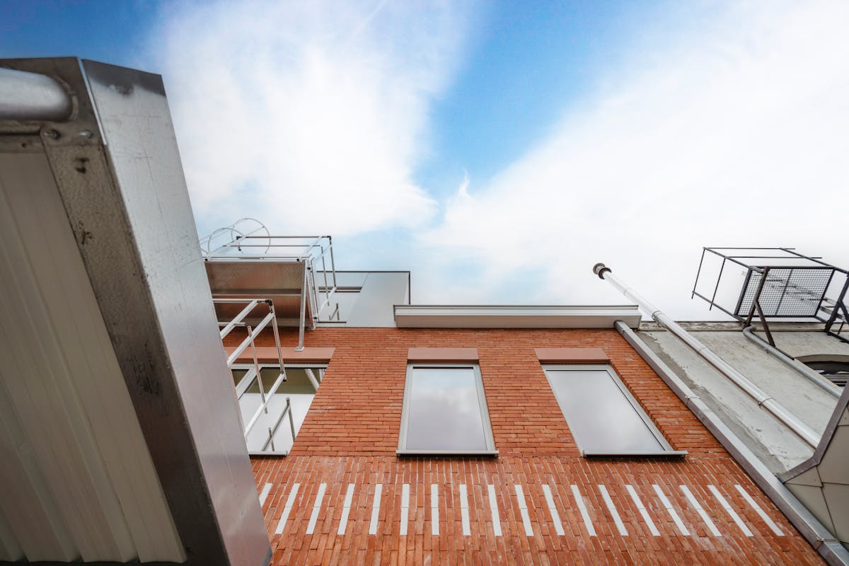 Immobilier d'investissement à vendre à Courtrai — nouveau bâtiment dans une seule unité - photo 1