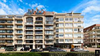Dit prachtig gerenoveerde penthouse bevindt zich op de prestigieuze Kustlaan en combineert luxueus wooncomfort met een adembenemend uitzicht over...
