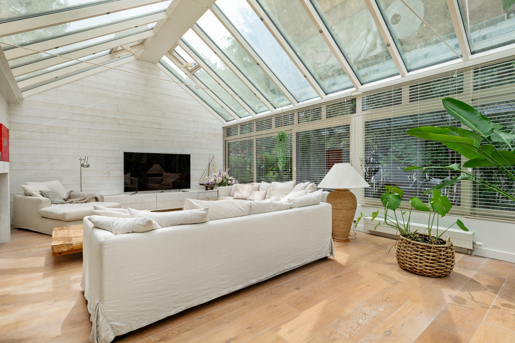 Koningshof! Ruime villa met zwemvijver op ca. 2005 m². - foto 5