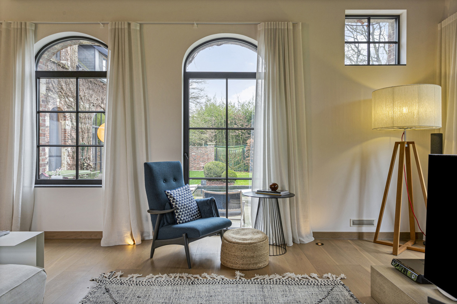 LUXUEUS EN EXCLUSIEF LANDHUIS  MET PARKTUIN.  - foto 2