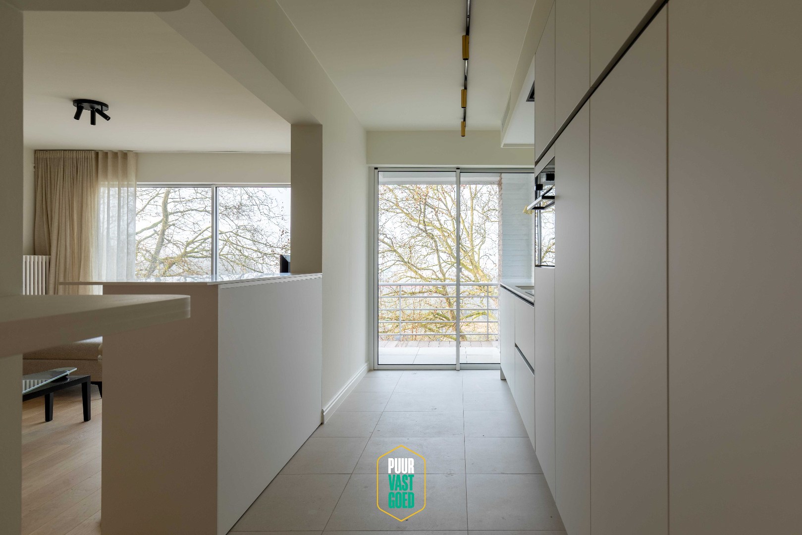 Ruim gerenoveerd en gemeubeld appartement voor tijdelijke verhuur - foto 4