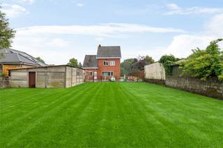 BEZOEKDAG ZATERDAG 12/7 TUSSEN 12u en 14uTe renoveren open bebouwing op een perceel van 919 m², gelegen op een centrale locatie te Westerlo met...