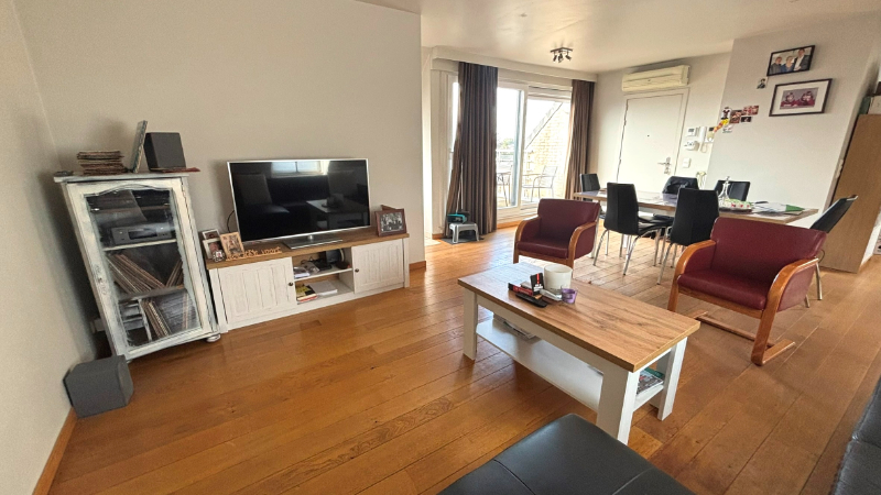 Prachtig Dakappartement met 2 slaapkamers en TERRAS te huur in Roeselare - photo 1