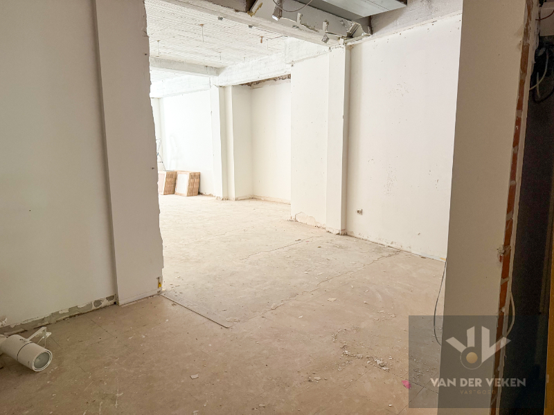 Interessant handelsgelijksvloers in Hasselt-Centrum - foto 5