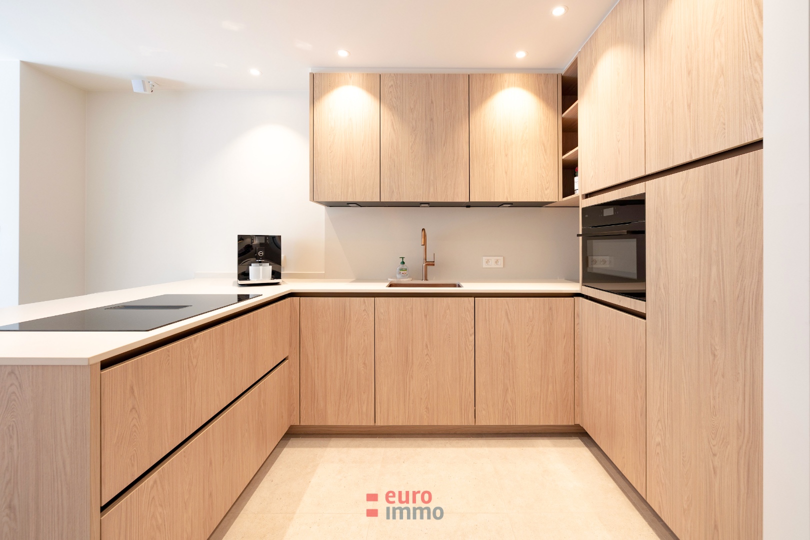 High-end afgewerkte topper met 2 slaapkamers én super groot terras! - foto 5
