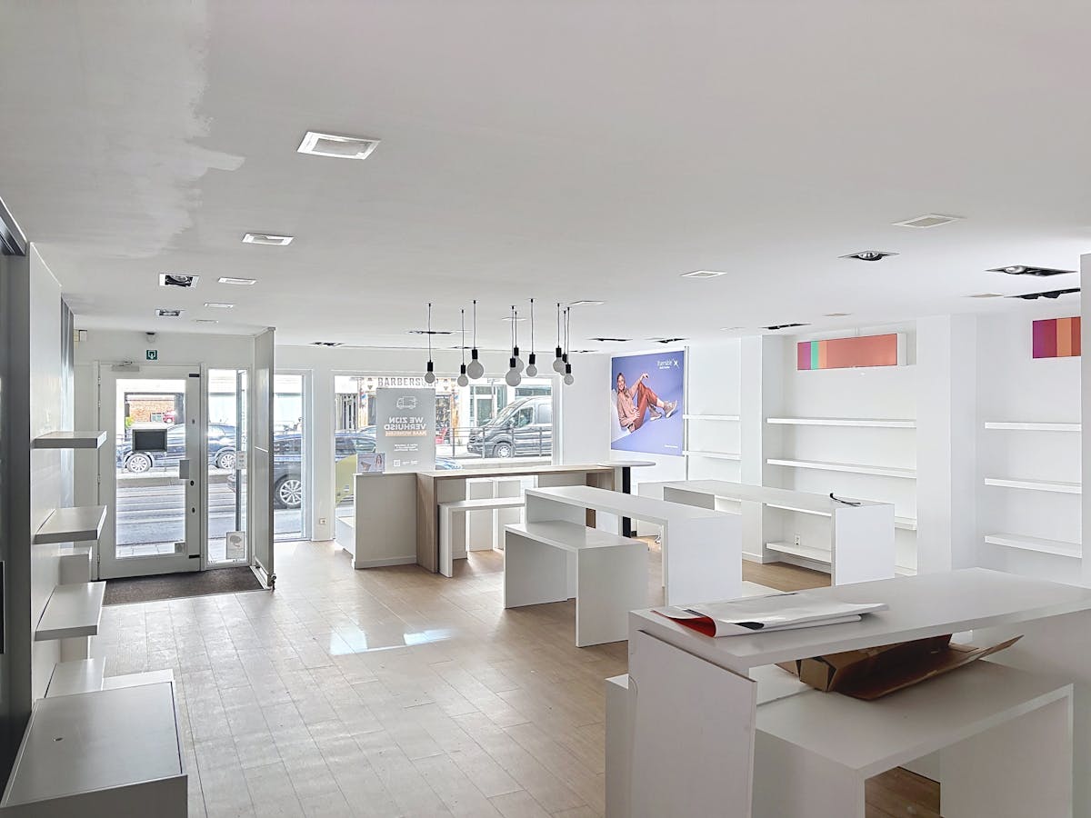 Handelspand (510m²) met stockageruimte te Deurne-centrum! - foto 3