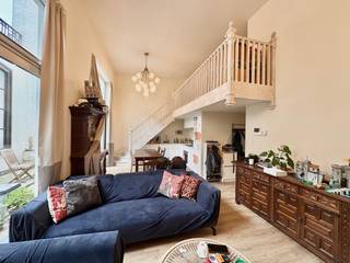 Sfeervol en ruim gelijkvloers appartement met mezzanine aan de Lange Nieuwstraat 42 B002. Dit charmante appartement beschikt over twee...