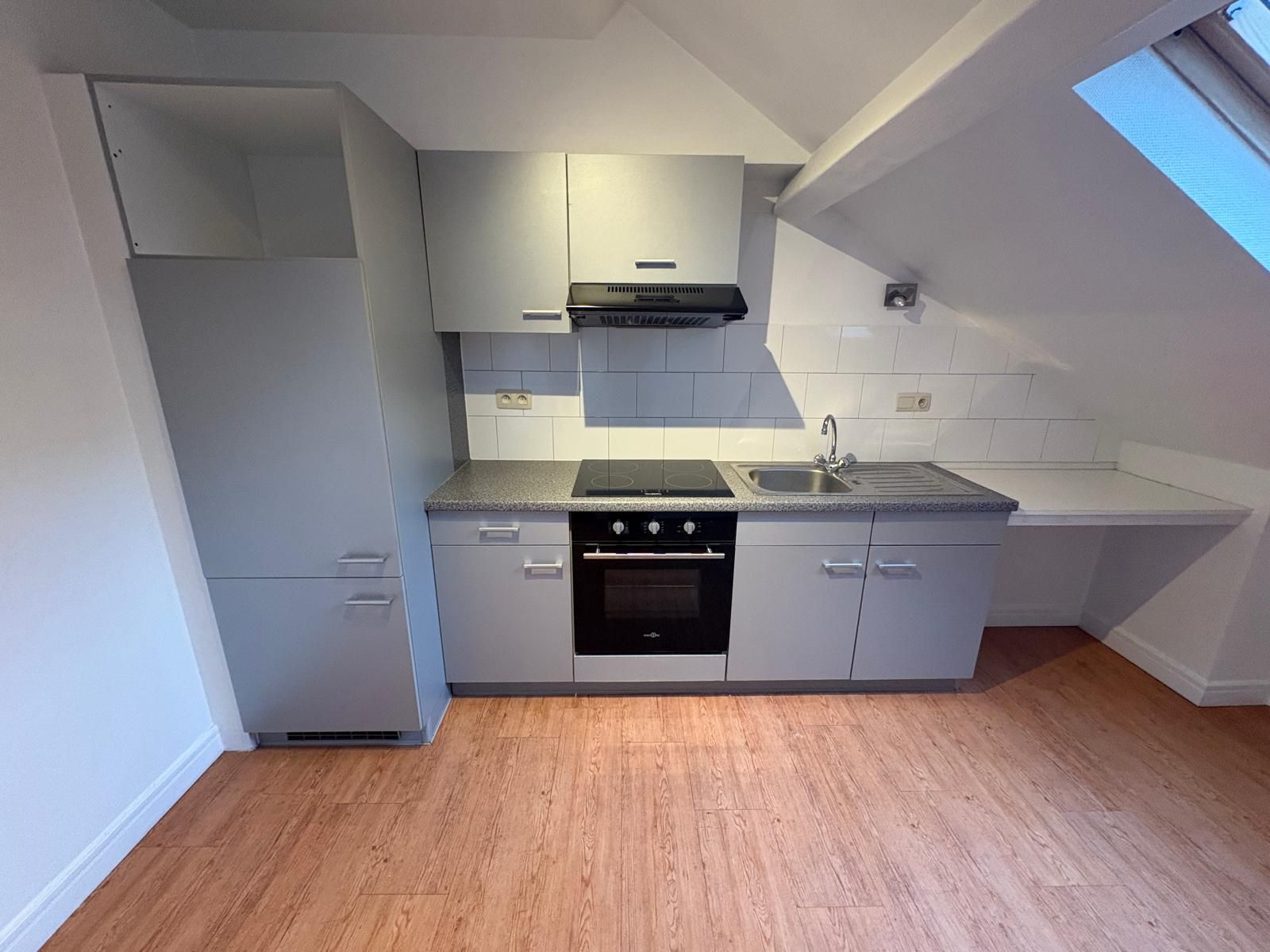 Knus 1 slaapkamer appartement te huur op Torhoutsesteenweg Oostende! - foto 4