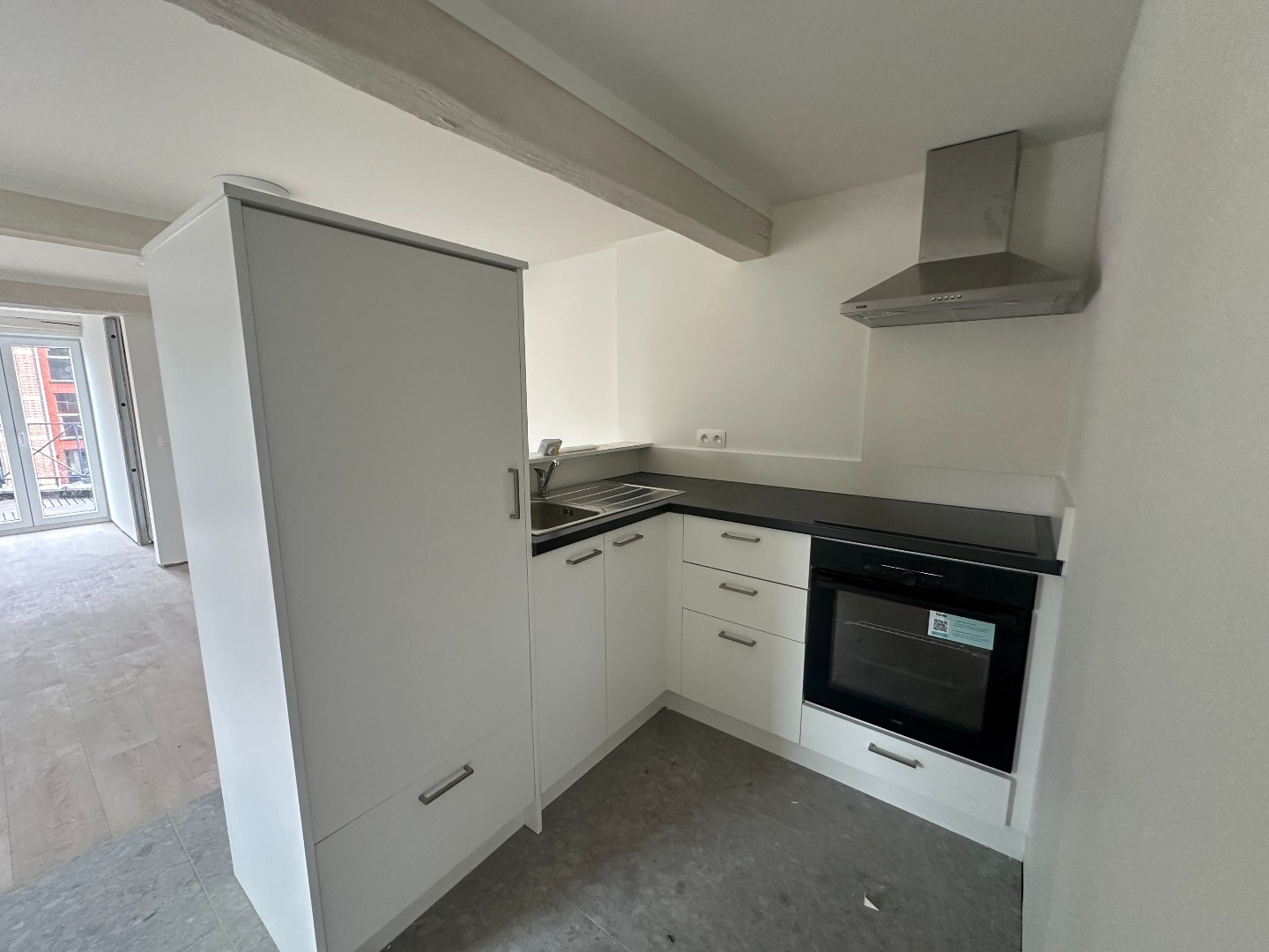 Volledig gerenoveerd 1 slaapkamer-appartement in centrum Sleidinge - foto 2