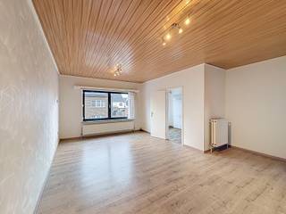 Dit centraal maar rustig gelegen appartement in Liedekerke combineert ruimte, licht en functionaliteit. Dankzij de gunstige ligging geniet men van...