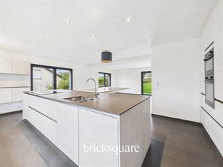 Découvrez cette belle maison située au 13 Rue des Sports à Léglise (Mellier), offrant 139m² de surface habitable (hors cave), implantée sur...