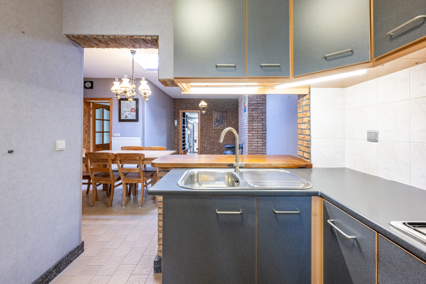 WONING 2 SLPKS IN HET CENTRUM VAN KONTICH MET GARAGE - foto 4