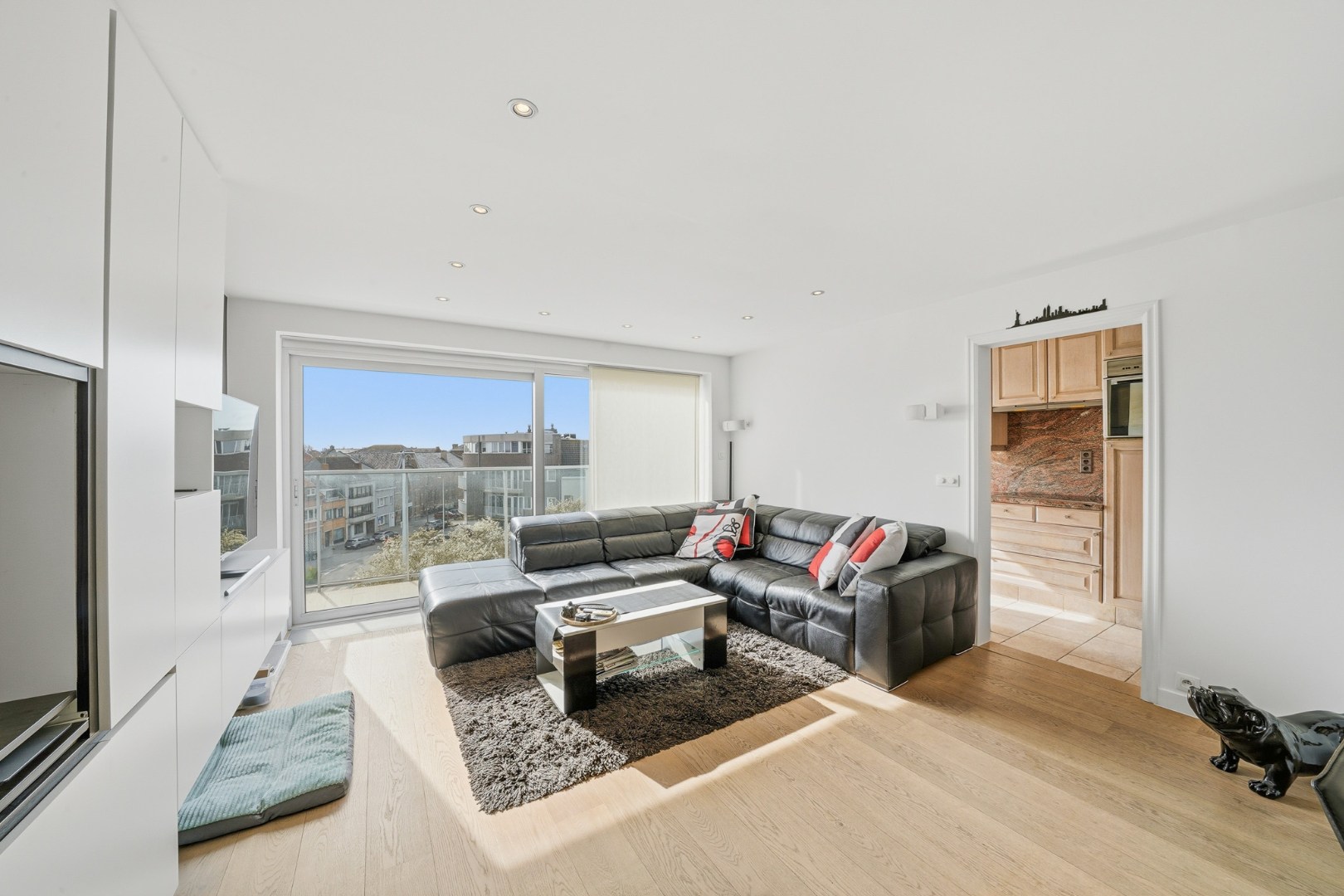 Instapklaar, gemeubeld appartement met garage en autostandplaats op topligging in Oostende - foto 4