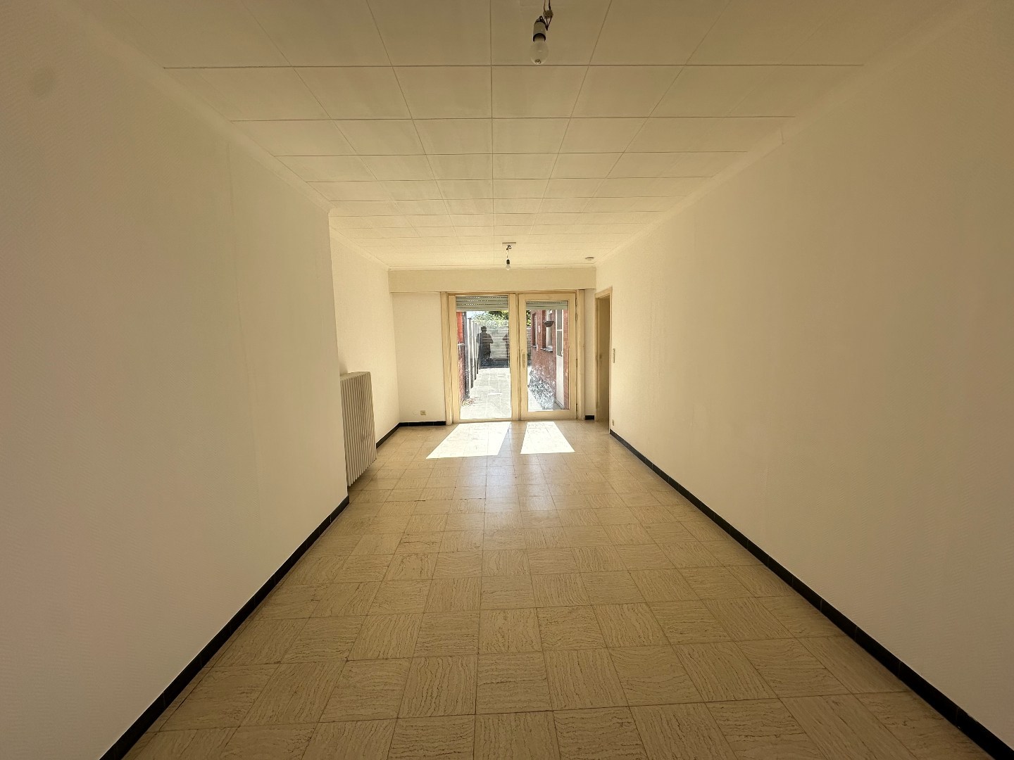 Knusse gezinswoning met 3 slaapkamers en garage - foto 2