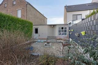 Zoekt u een centraal gelegen bouwgrond voor gesloten bebouwing met vlotte bereikbaarheid? Dan zal deze u zeker en vast bekoren! Deze bouwgrond...